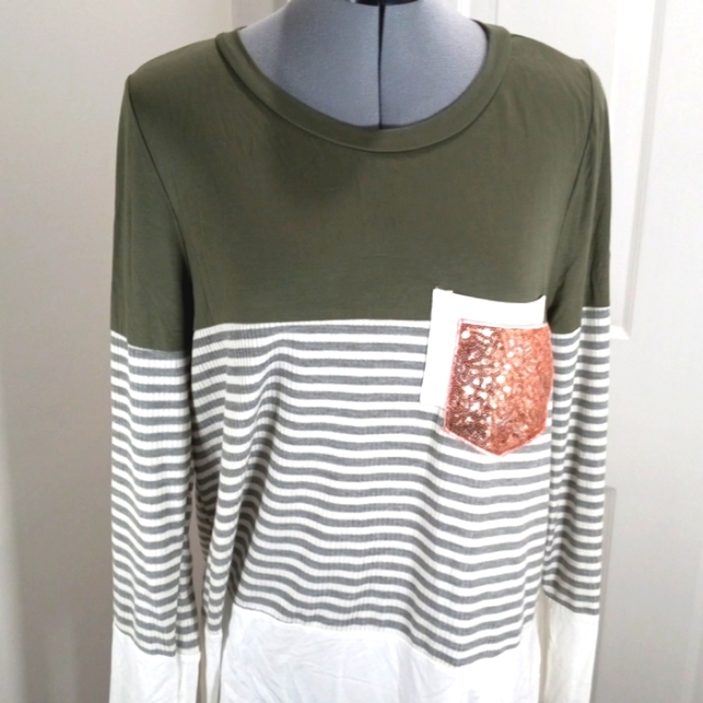 Moonshot Clothing Sz XL Green& White striped 2 pocket Tunic